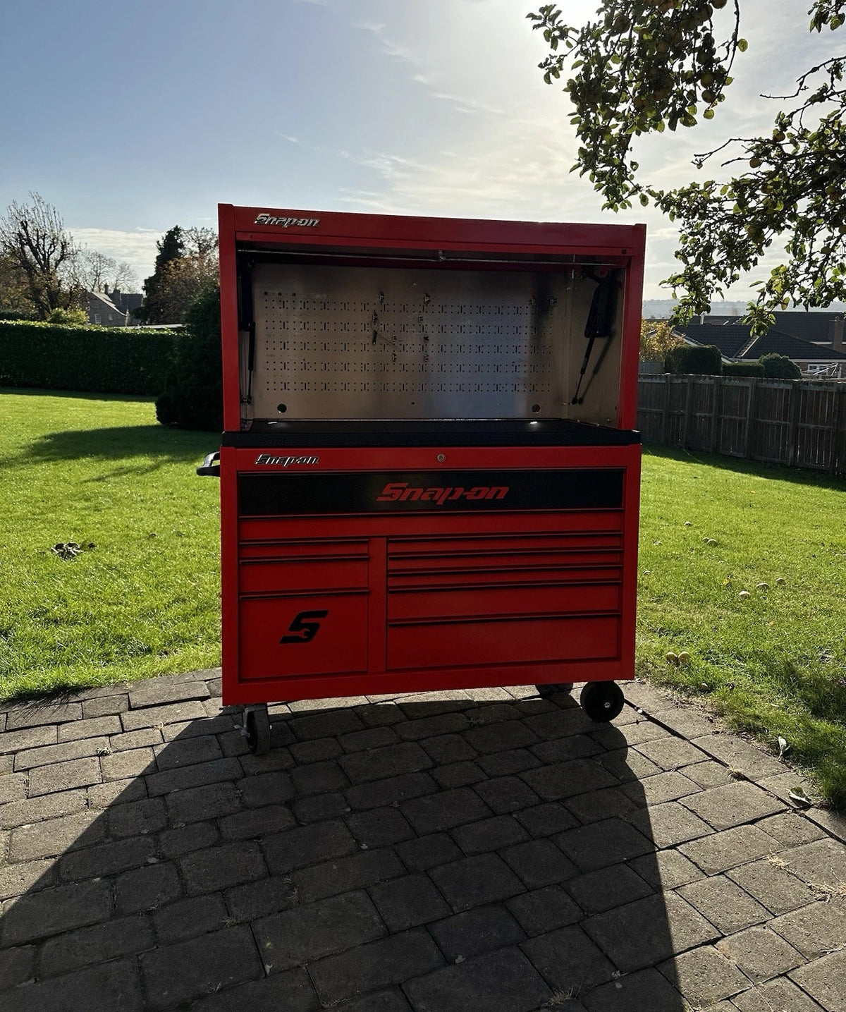 Snap On Tool Box 55” X 24” KRA Roll Cab With Hutch Red With Key